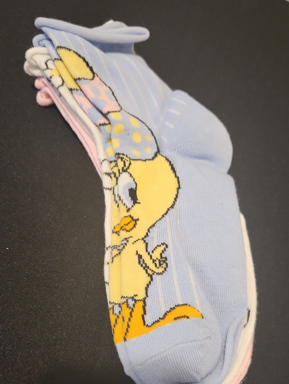 *Looney Tunes Tweety Pink Women's Ankle Socks - 2 Pack - Picture 2 of 2